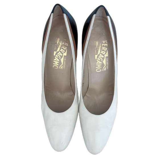 Salvatore Ferragamo Women’s Closed Toe Narrow Black Cream Tan Pumps Size 7AAAA - Picture 2 of 8